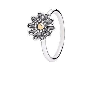 Pandora Oopsie Daisy Ring